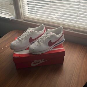 [NIB] Nike Cortez Sneaker. Size 10.5 US. Perfect condition, never worn, in box.